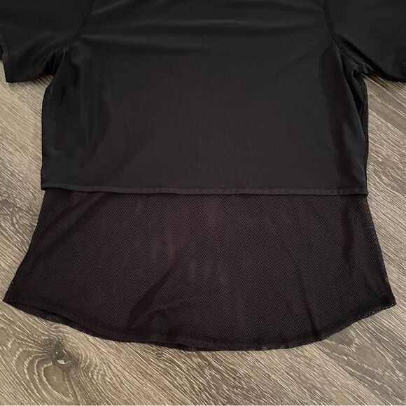 Lululemon Double Layer Short Sleeve Mesh Top - Picture 2 of 9